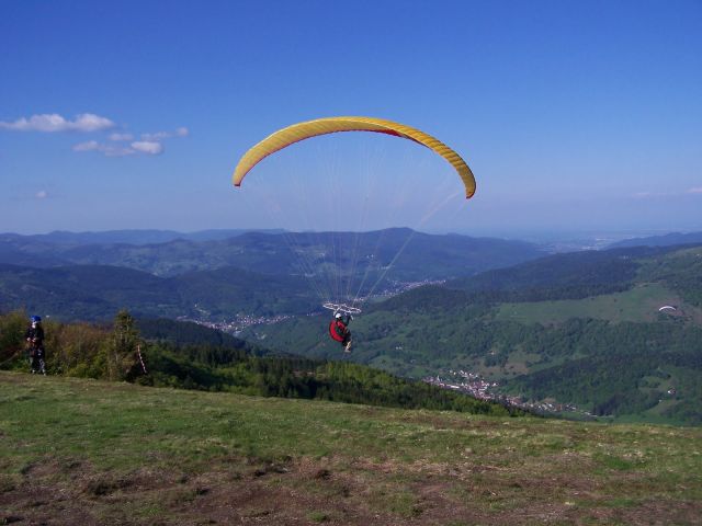 v100_1152.jpg